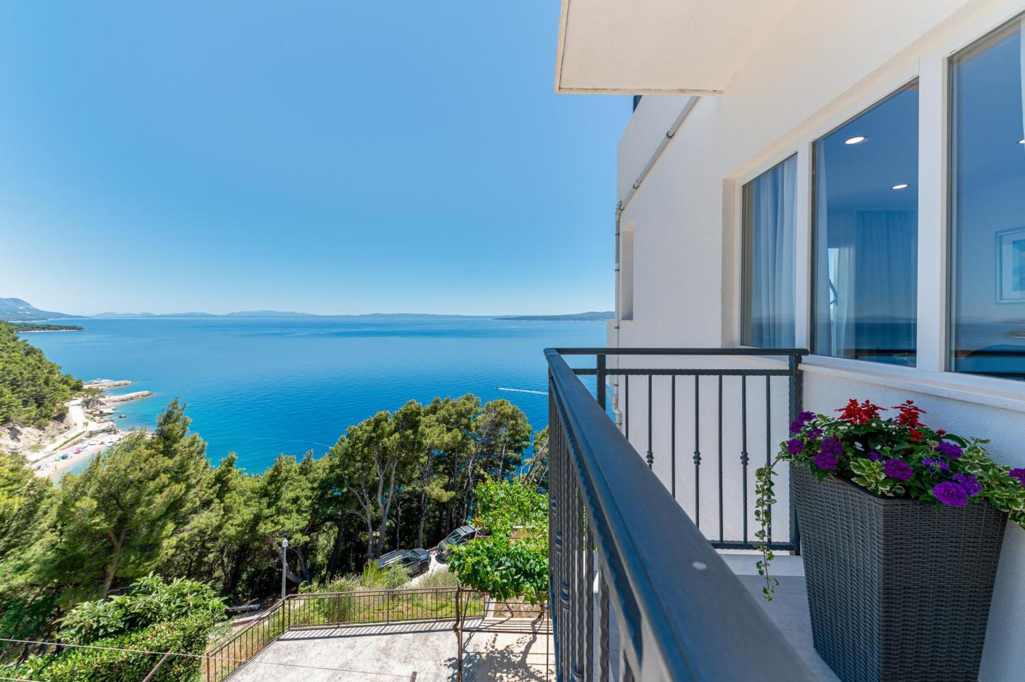 Seaview Apartments Nives Brela Eksteriør billede